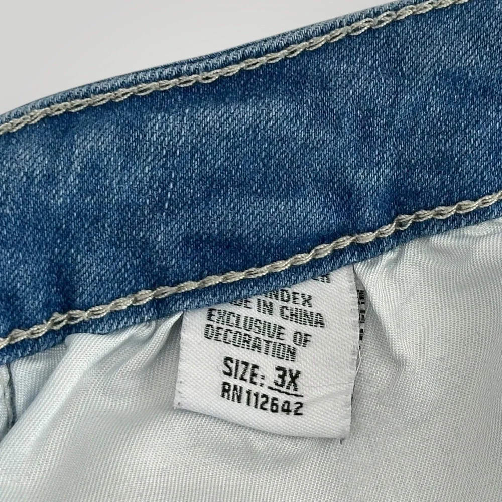 Vintage Violet Mini Skirt Womens Size 3X Blue Denim Floral Embroidered Stretch‎